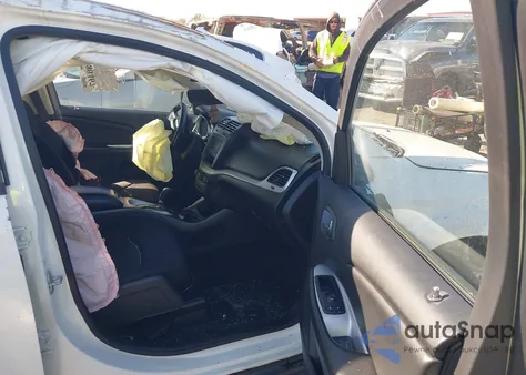 2019 Dodge Journey Se z USA, uszkodzony, nr VIN 3C4PDCBB1KT866332